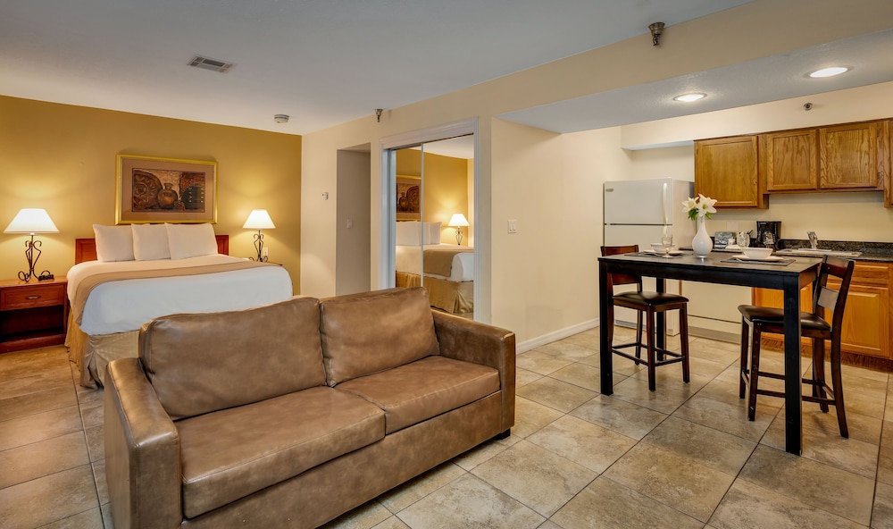 Chase Suite Hotel 24/33