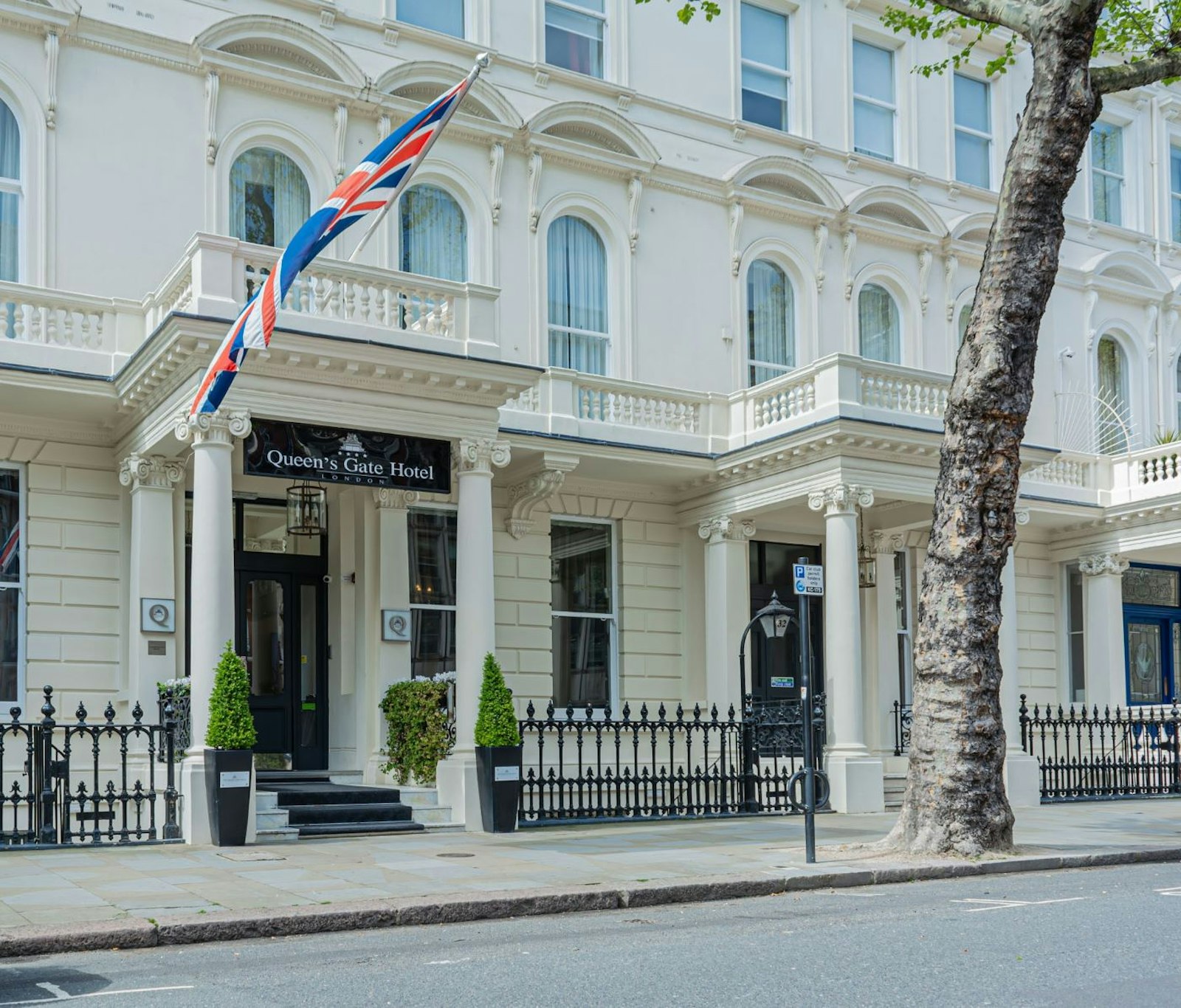 The Queens Gate Hotel 33/37