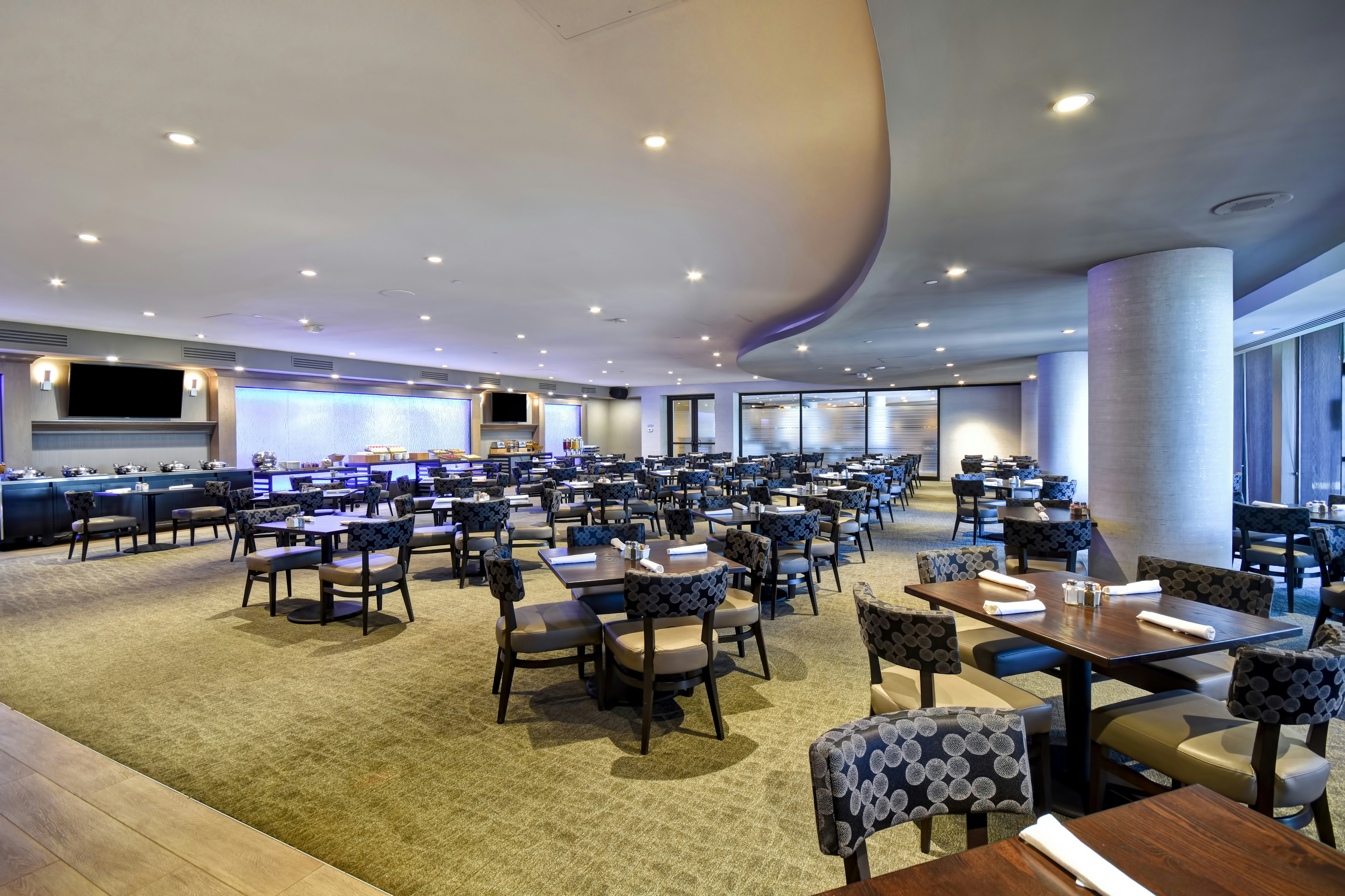 DoubleTree by Hilton Hotel Pleasanton at the Club 40/70