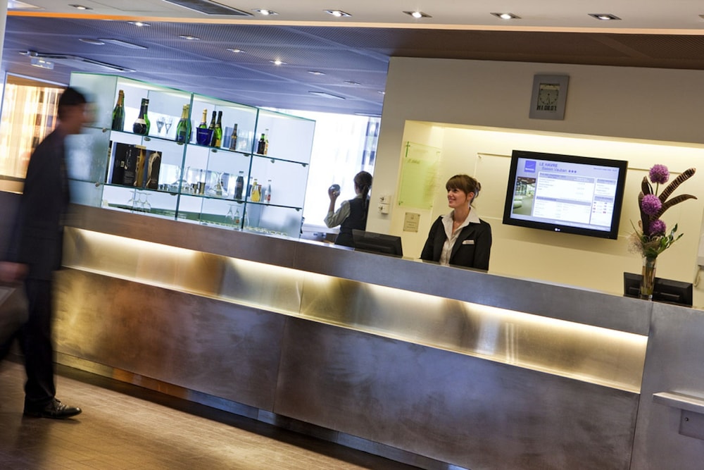 NOVOTEL LE HAVRE CENTRE GARE 8/67