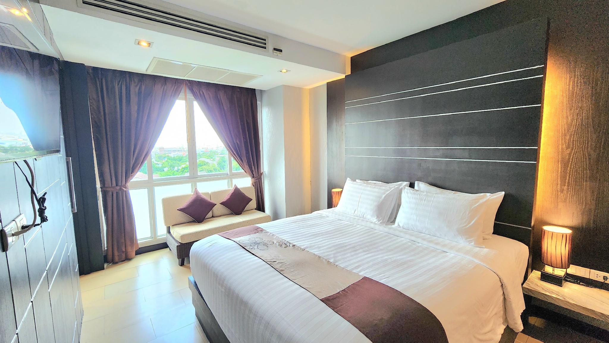 Spa, Suite, King and Double Bed