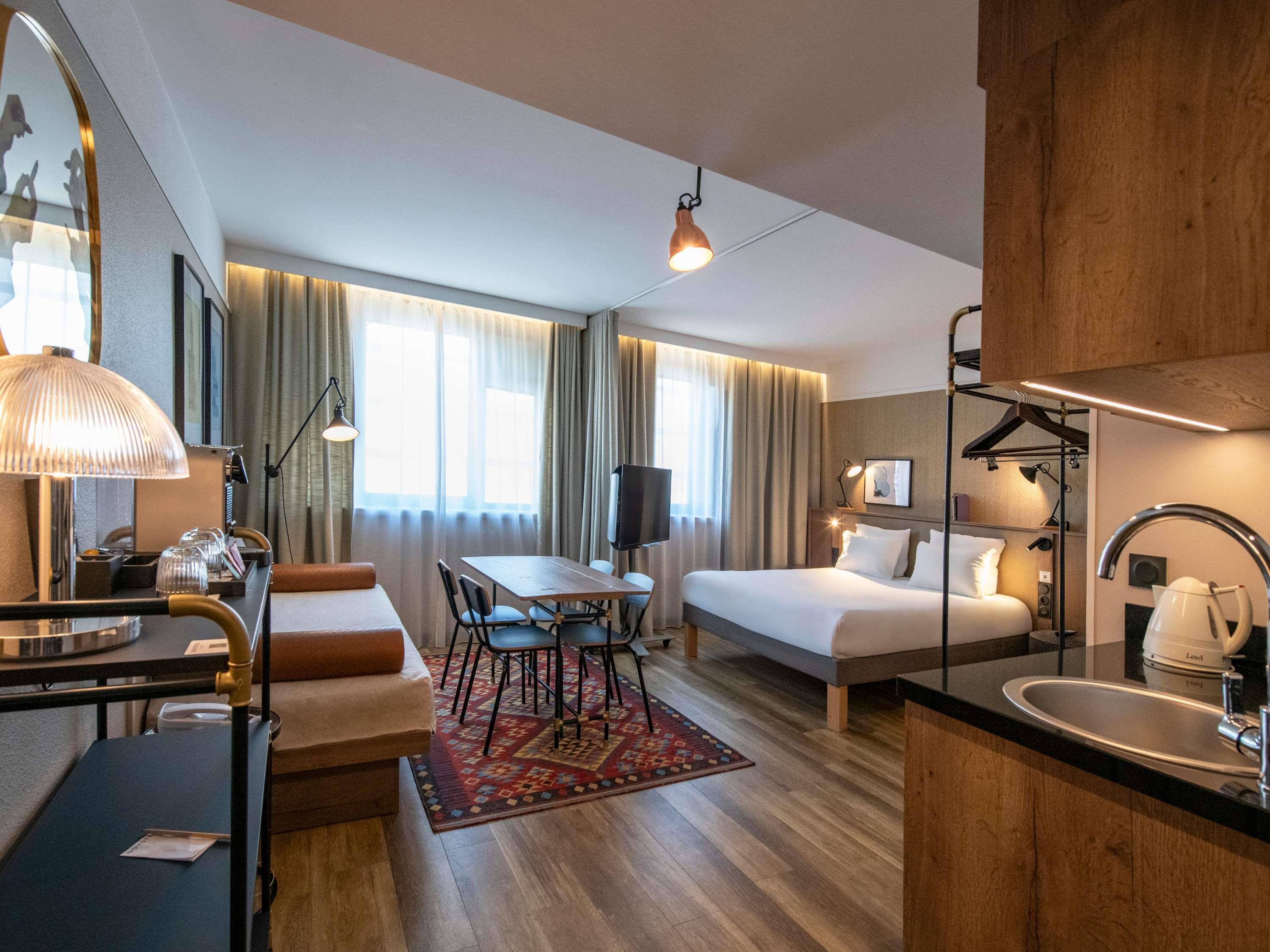 STUDIO, DOUBLE BED, SOFA, KITCHENETTE