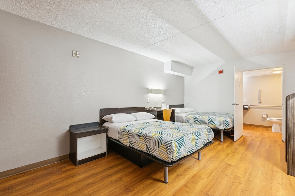 Motel6 Piscataway, NJ 34/63