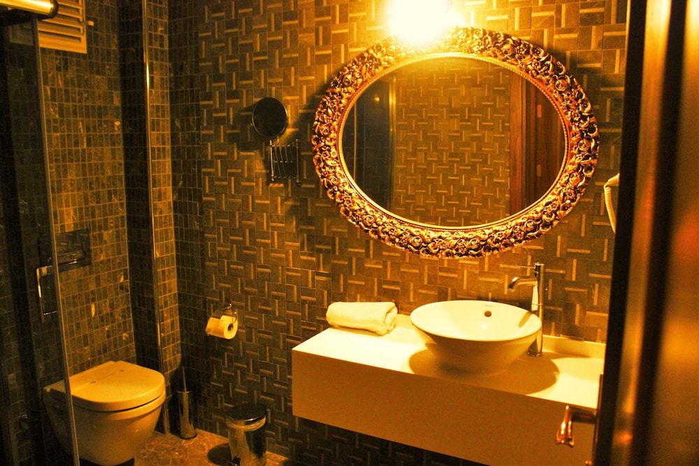Vendome Hotel 43/46