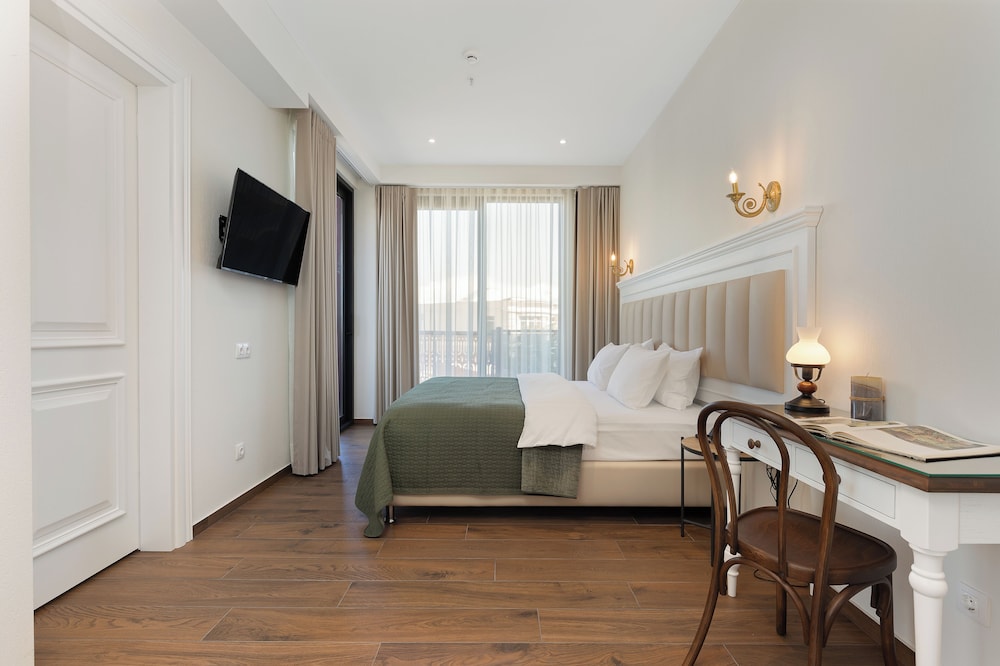 Iris Hotel Tbilisi 19/60