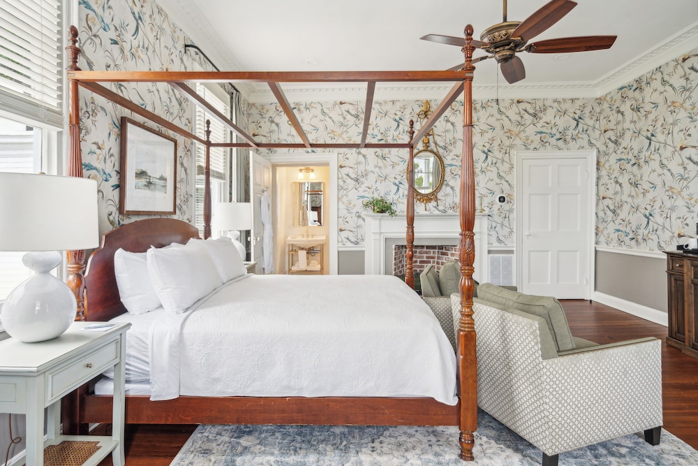 Deluxe, King Bed, Bay View