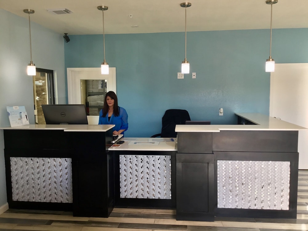 Days Inn By Wyndham Freeport 3/34