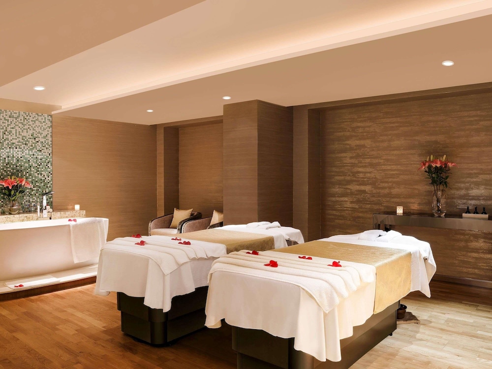 Novotel New Delhi Aerocity 35/64