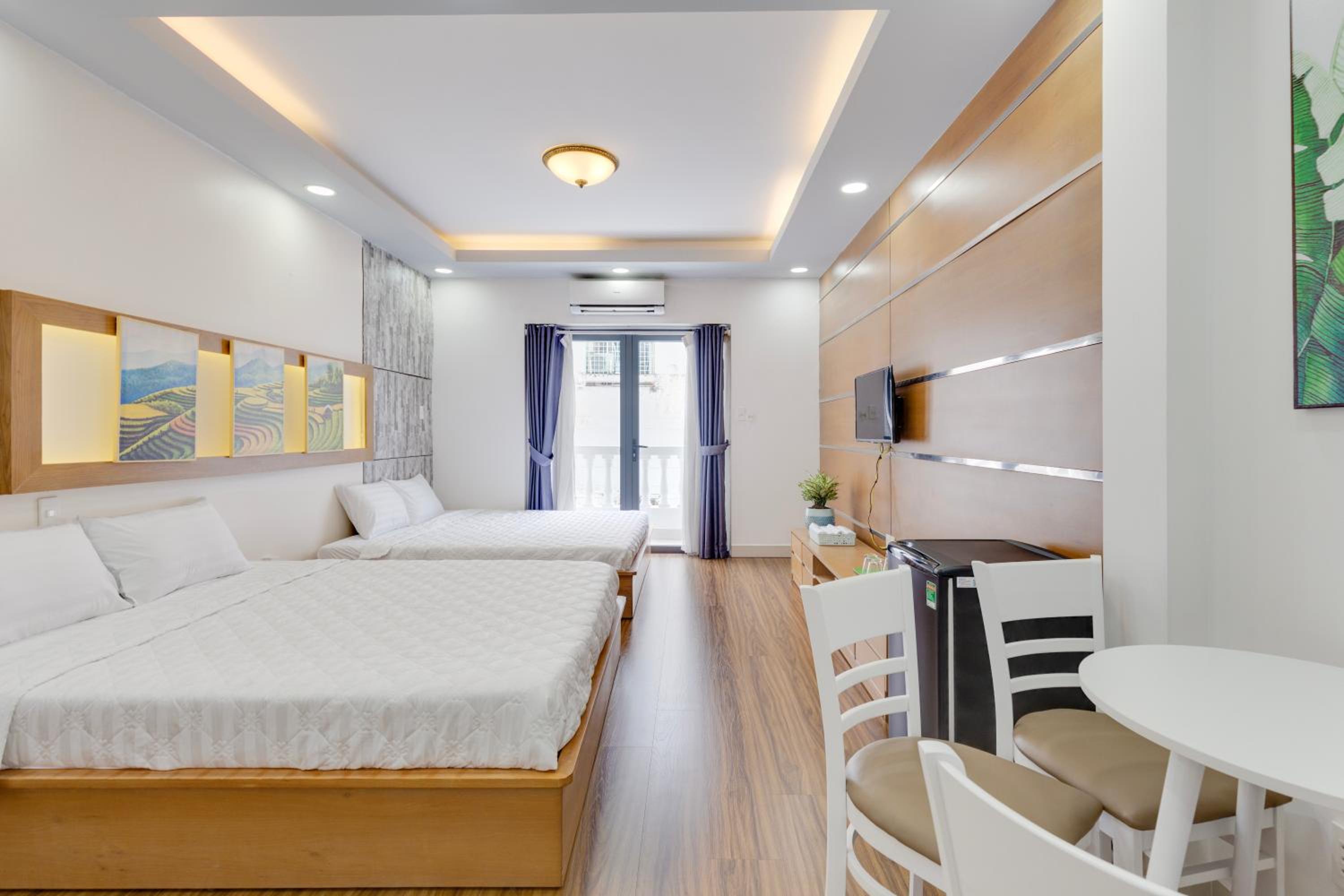 Saigon Authentic Hostel - City Walk, Cooking Class, Food Tour, Breakfast, Gym, Rooftop 11/35