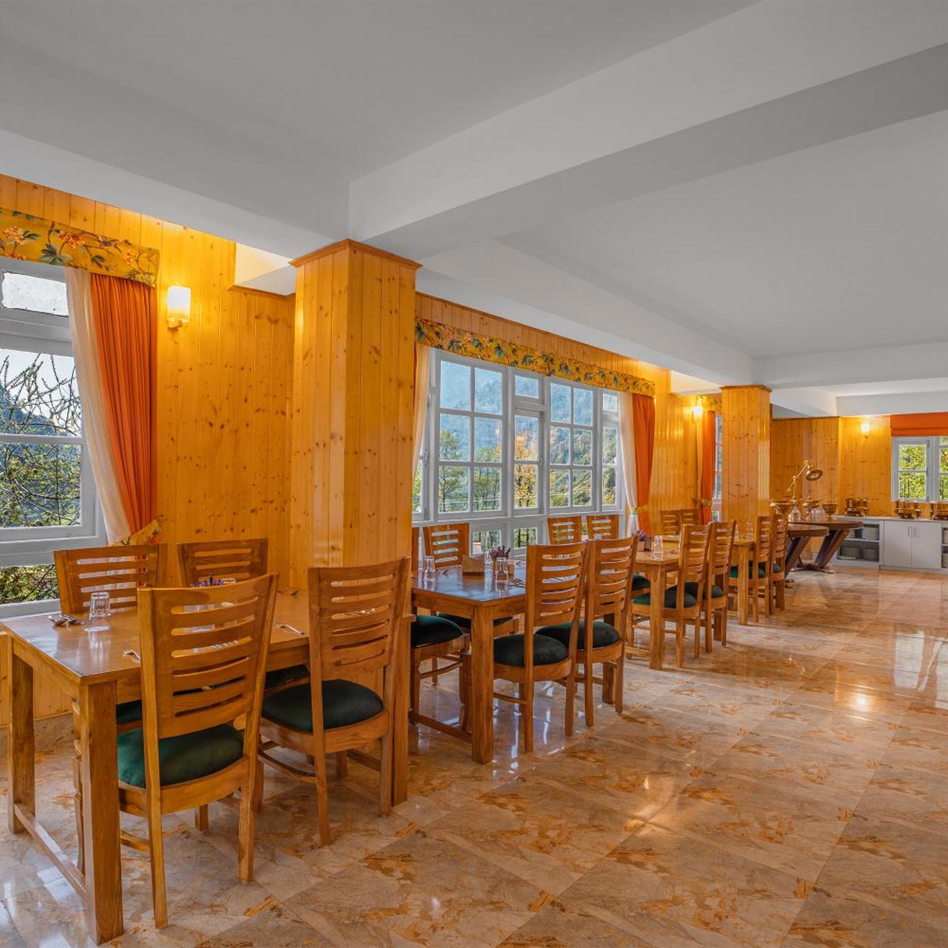 Summit Gangchen Hotel 19/21