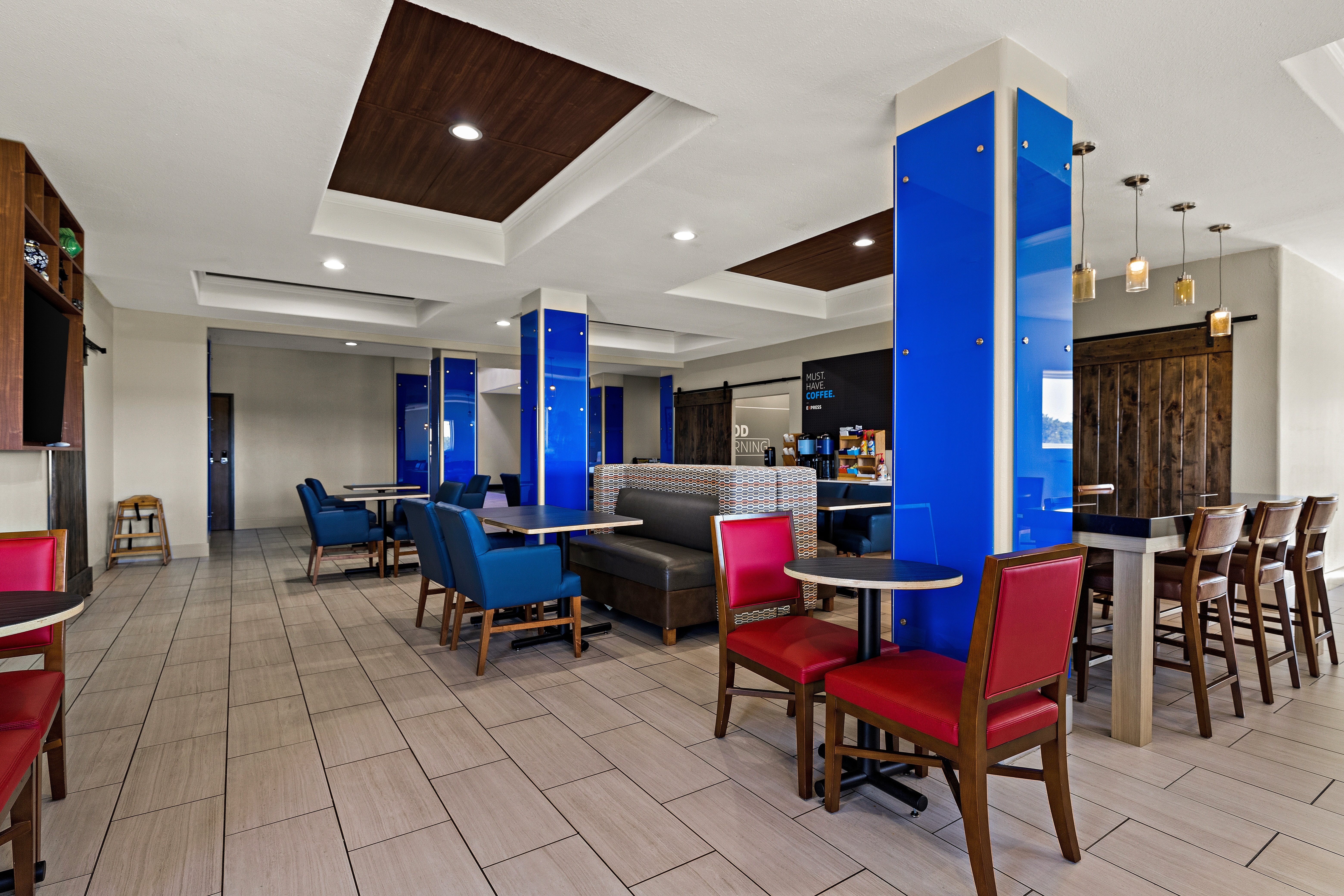 Holiday Inn Express Hotel & Suites Okmulgee 37/55