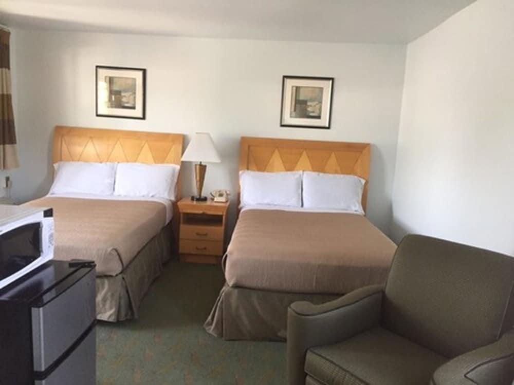 Greenview Inn Riverhead 26/68