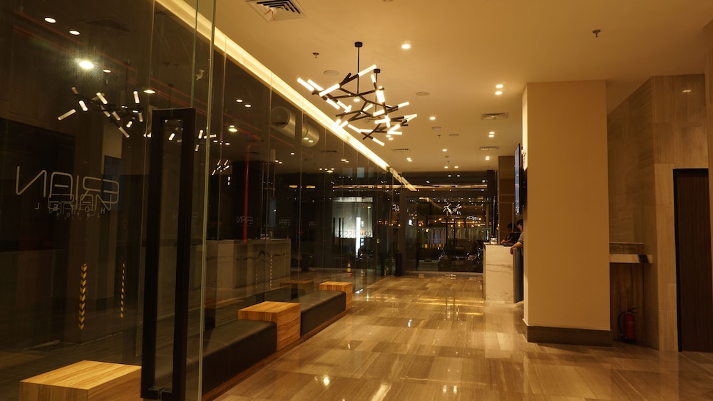 Erian Hotel 7/50