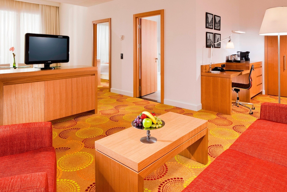 Courtyard By Marriott Budapest City Center Hotel 24/45