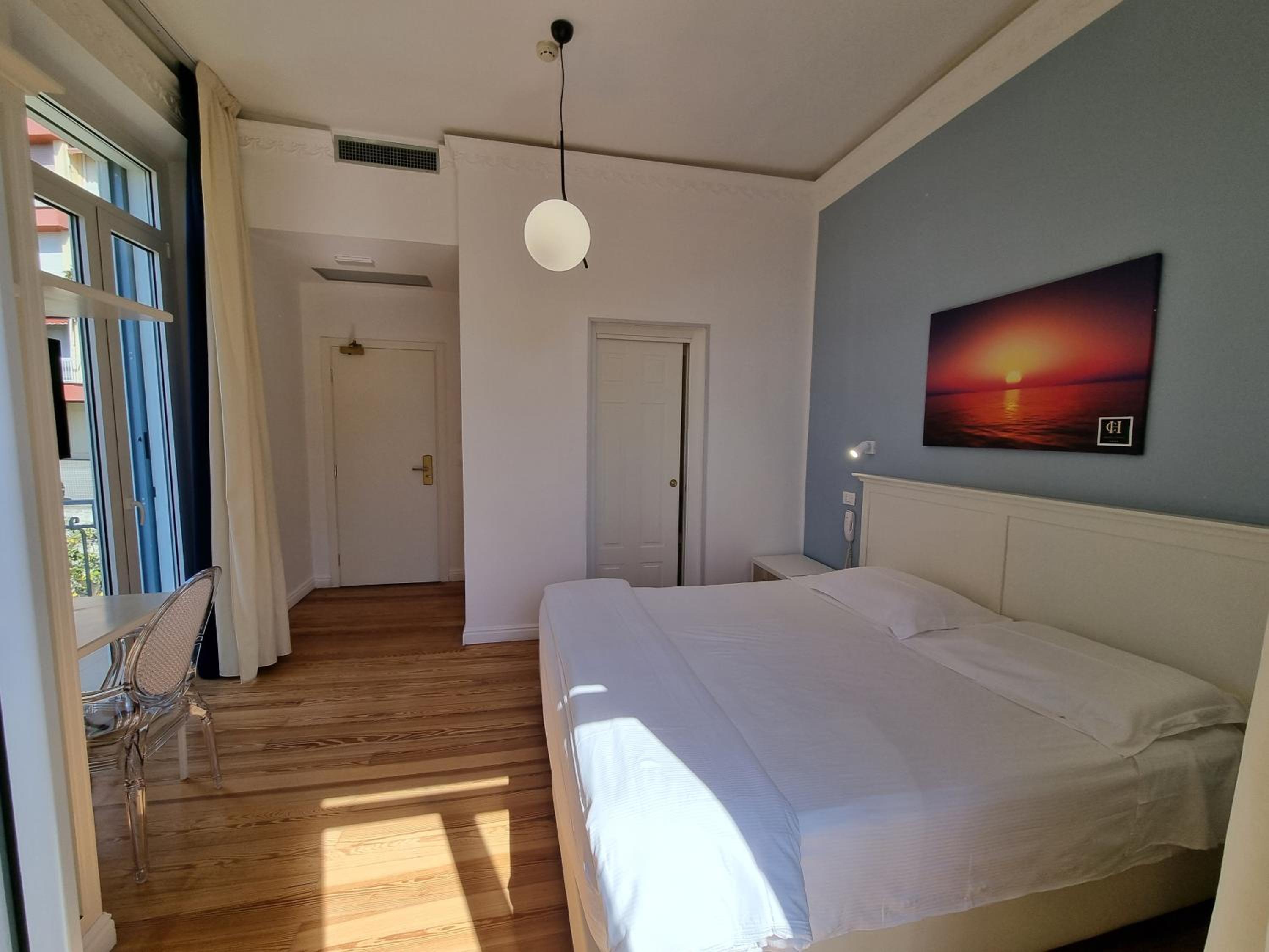 غرفة سوبيريور بسرير مزدوج أو سريرين منفصلين بشرفة، Hotel Canali, Portofino Coast 2/10