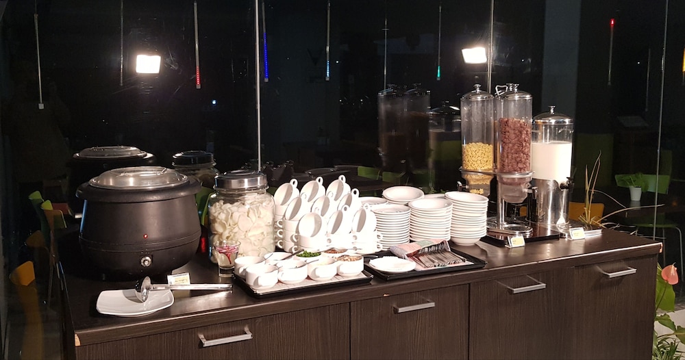 PrimeBiz Hotel Karawang 10/27