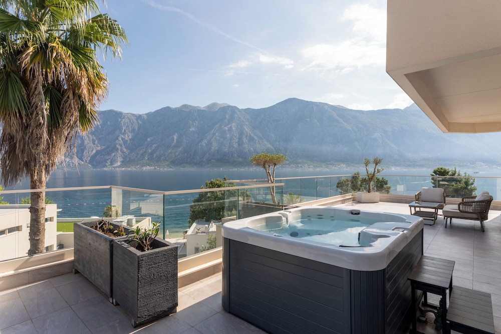 Hyatt Regency Kotor Bay Resort 29/50