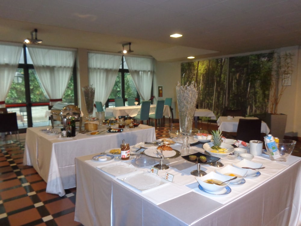 Hotel Ferretti Majestichouse 32/46