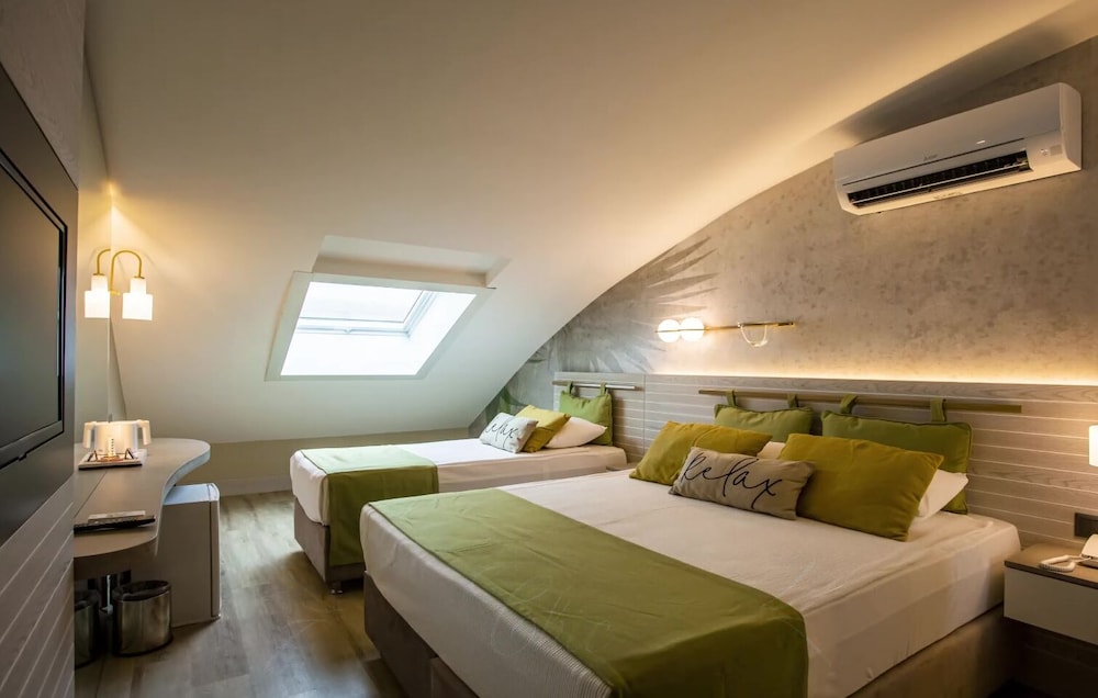 Side Square Hotel - Adults Only 17/40