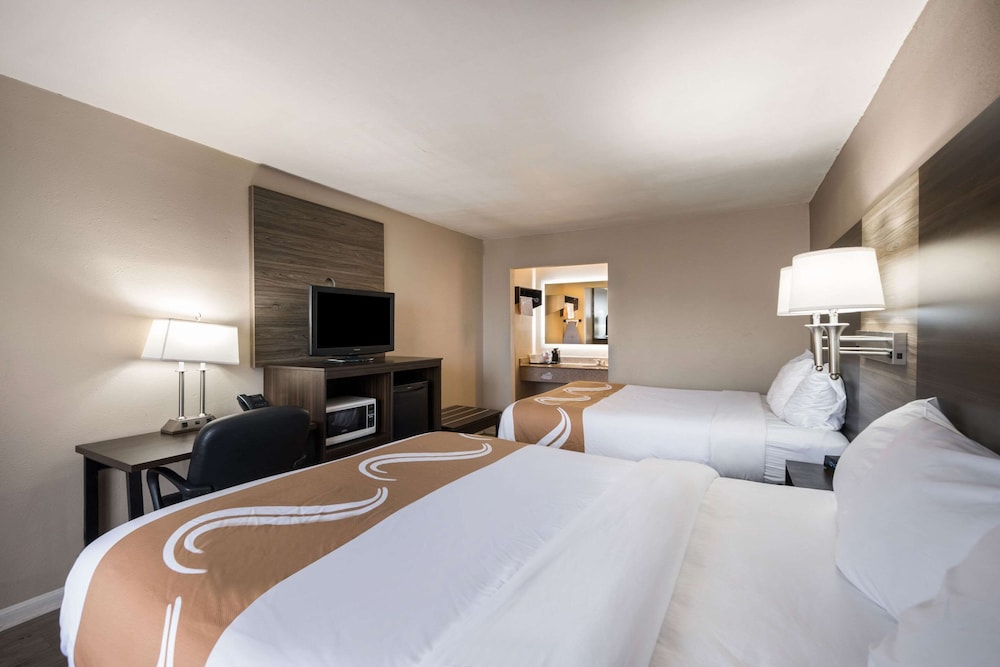 Standard, 2 Queen Beds, Quality Inn Gastonia East 3/4