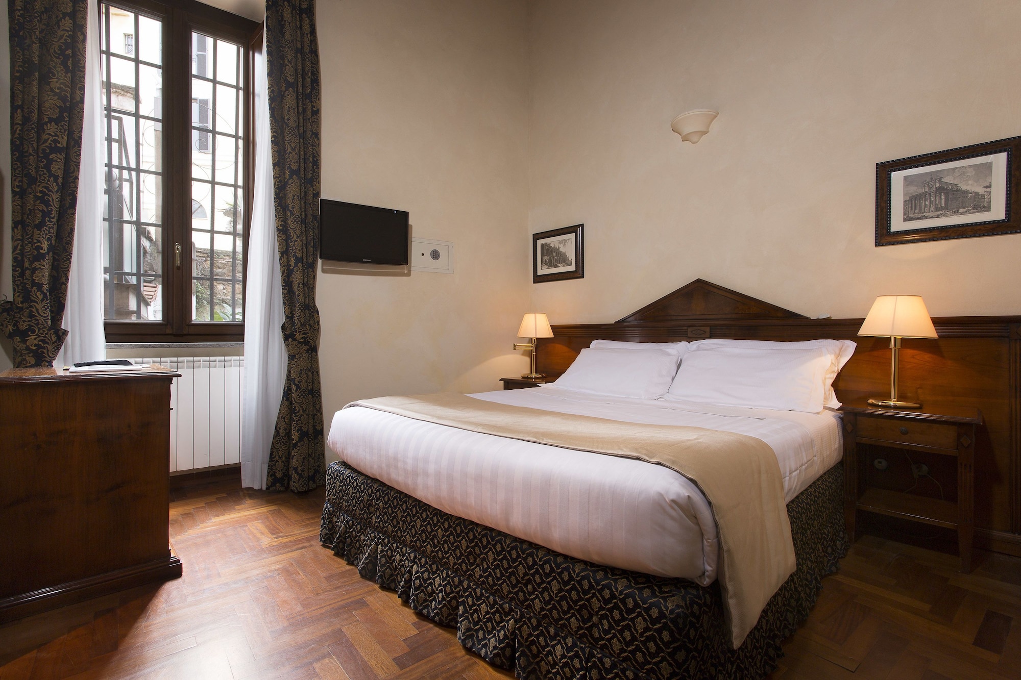 COMFORT, DOUBLE BED