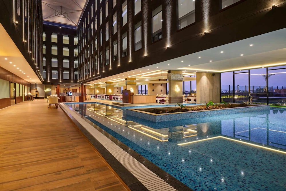 Essentia Luxury Hotel Indore 42/68