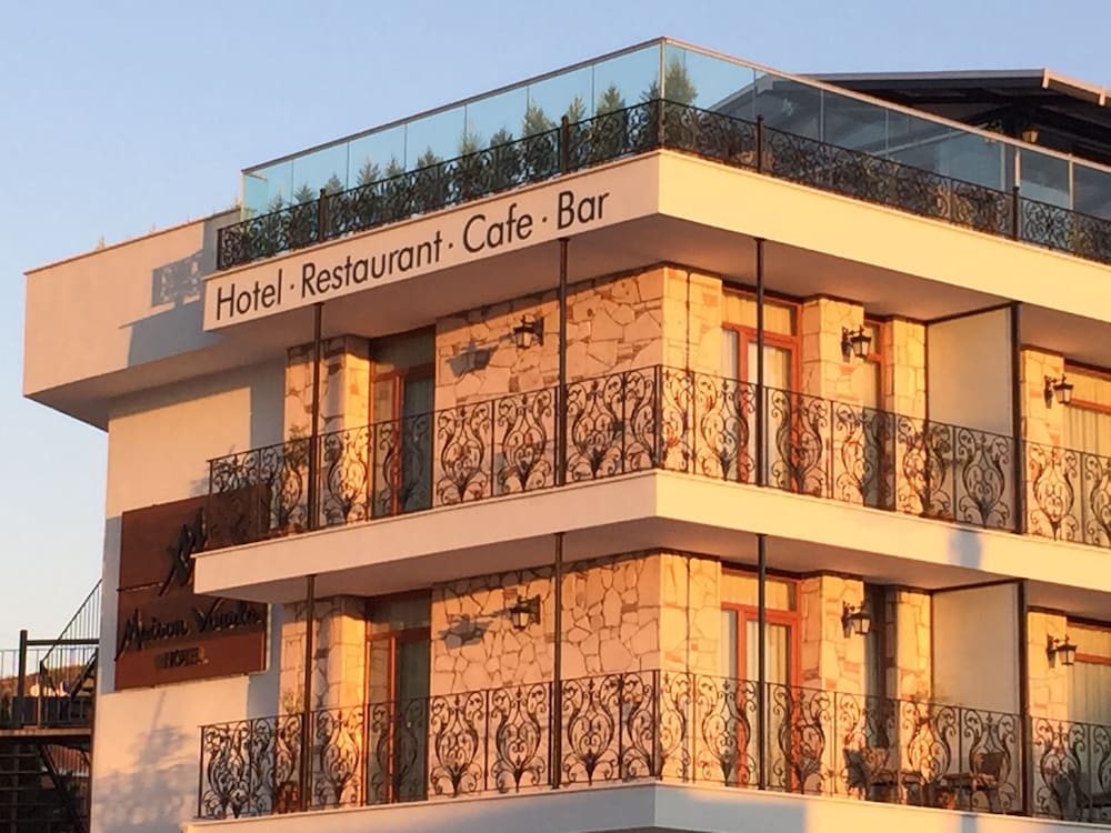Maison Vourla Hotel 1/50