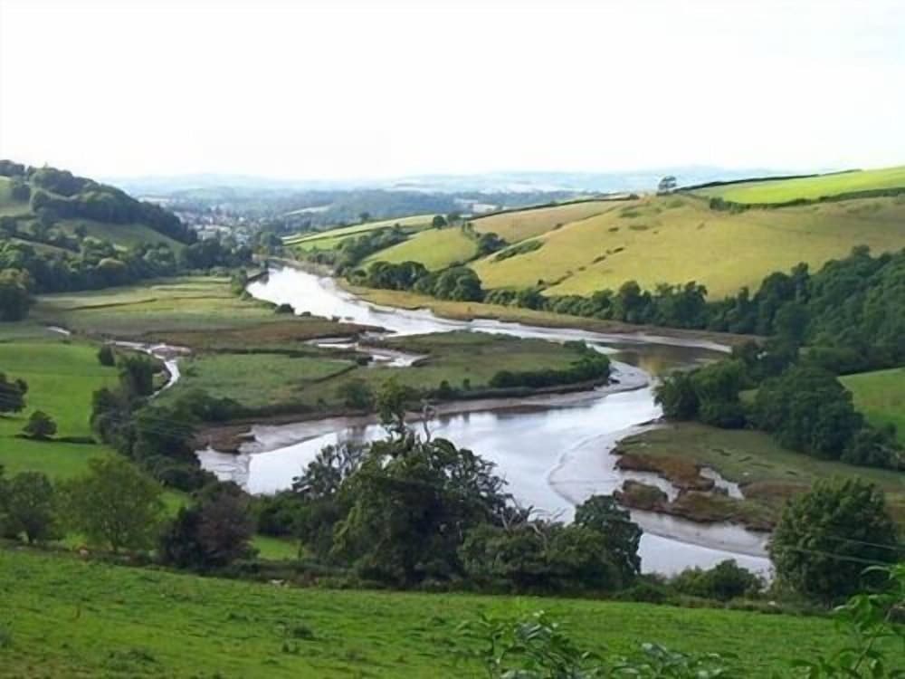 The Watermans Arms 23/25