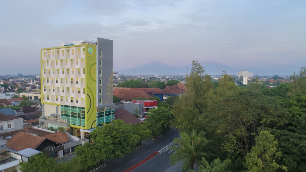 Zest Parang Raja Solo by Swiss-Belhotel International 4/51