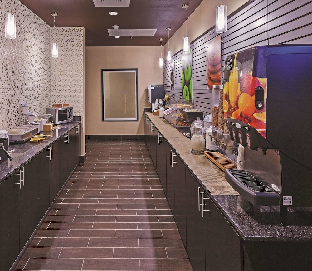 La Quinta Inn & Suites by Wyndham Wichita Falls - MSU Area 36/40