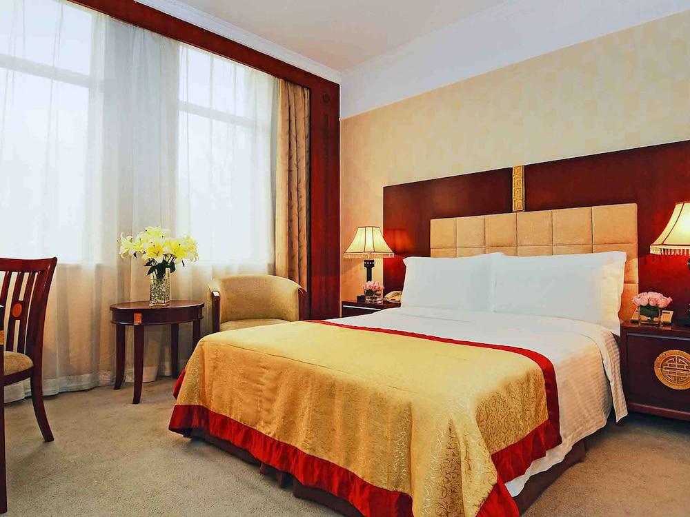 SUPERIOR, KING BED