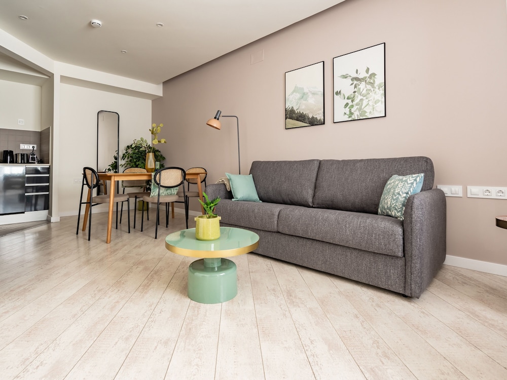limehome Barcelona Rector Triado 42/66