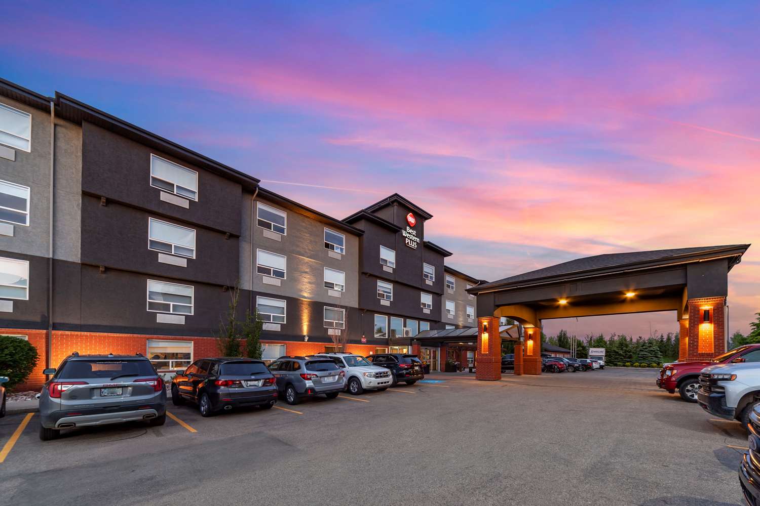 Best Western Plus West Edmonton 67/77