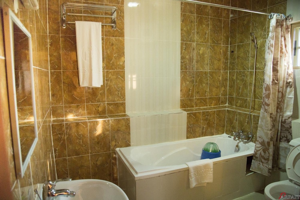 Petrus Hotels Royale 49/50