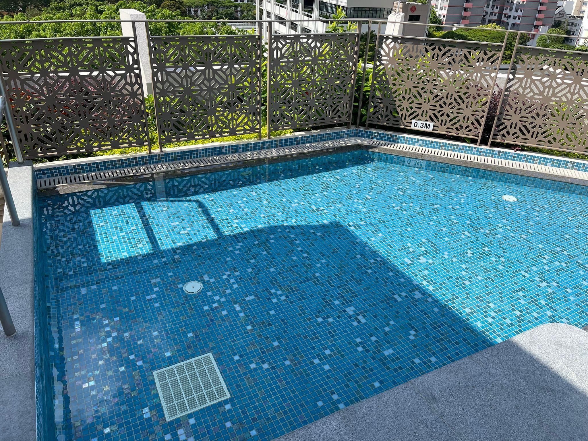 Aqueen Prestige Hotel Jalan Besar 32/42