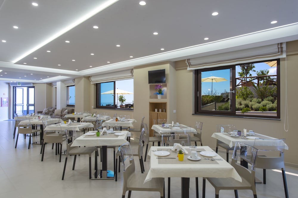 Villa Paradise Resort 23/50