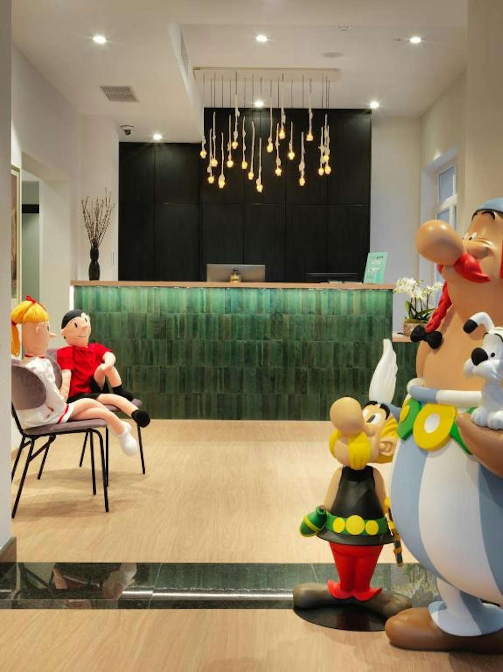 Comic Art Hotel 13/18