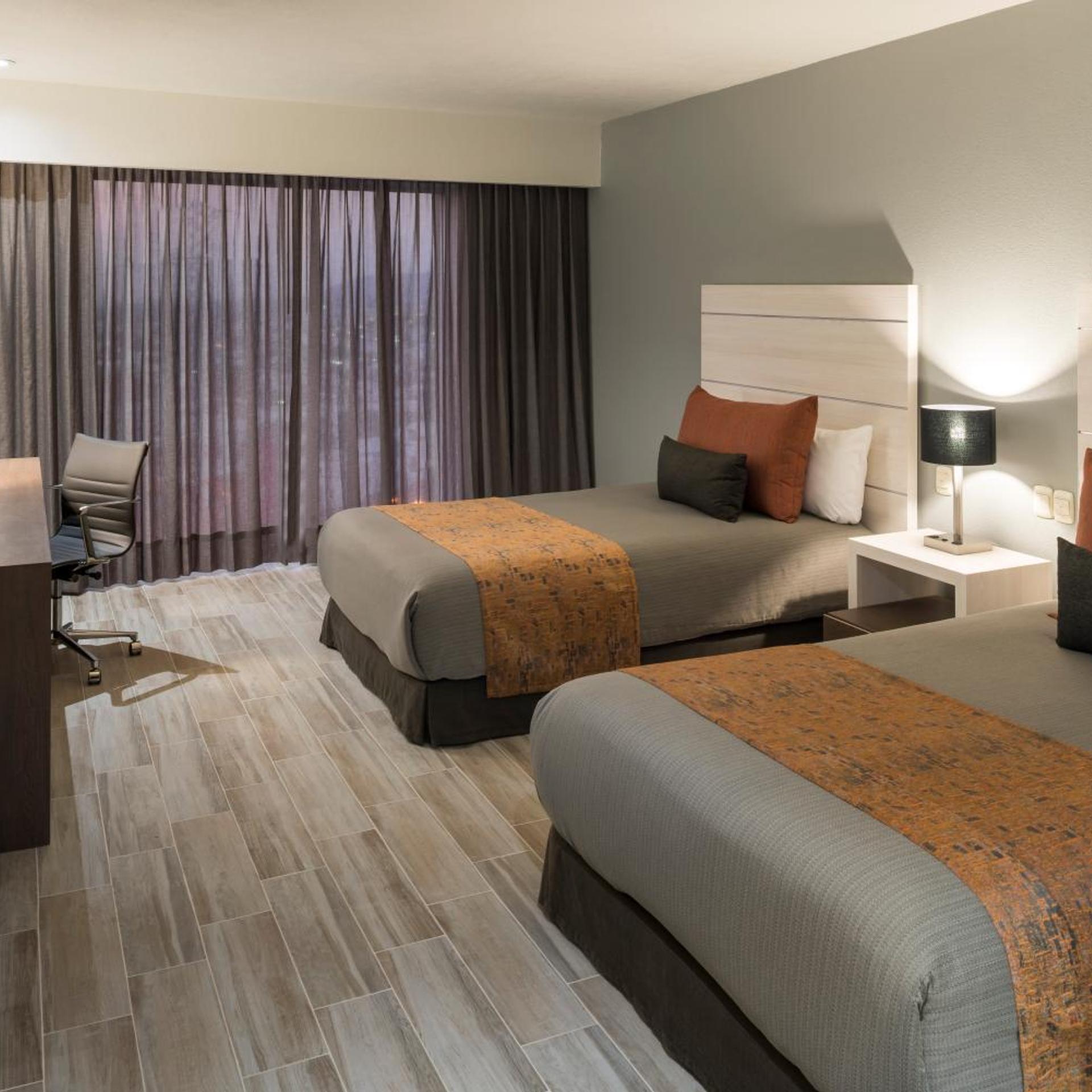 DELUXE, 2 BEDS