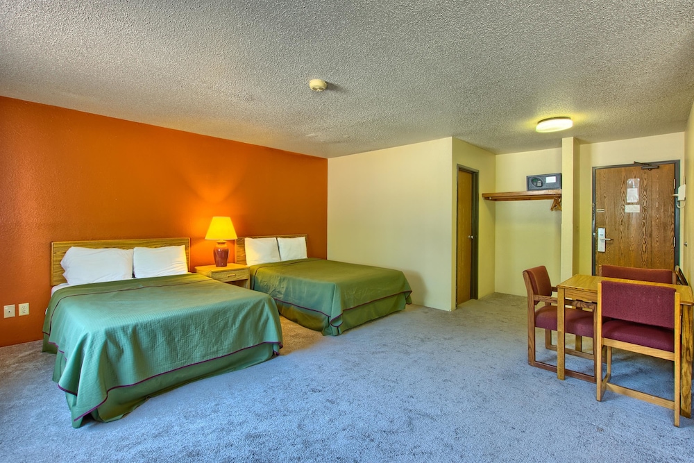 Rodeway Inn Whitehall 14/26