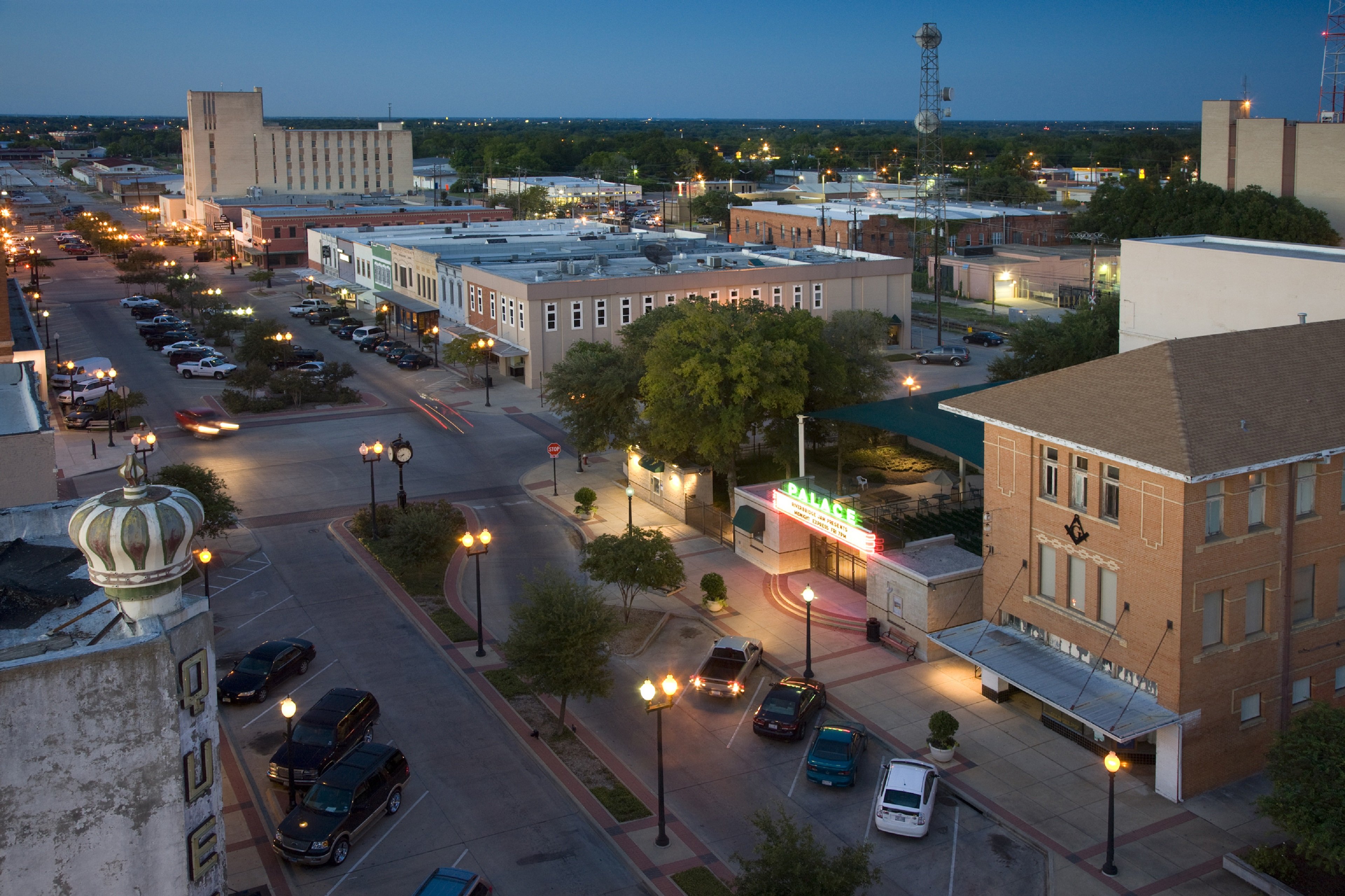 Holiday Inn Express & Suites Bryan 10/69