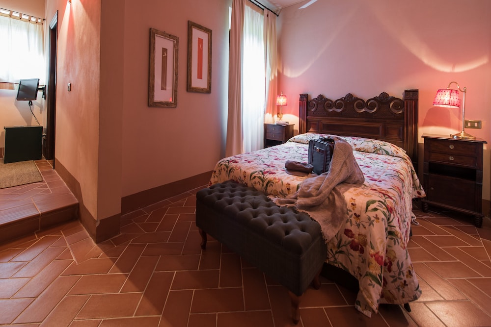 Borgo Di Pietrafitta Relais 21/74