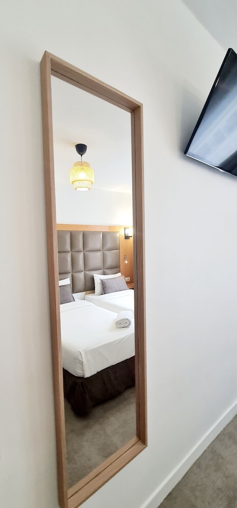Hotel De France. 27/38