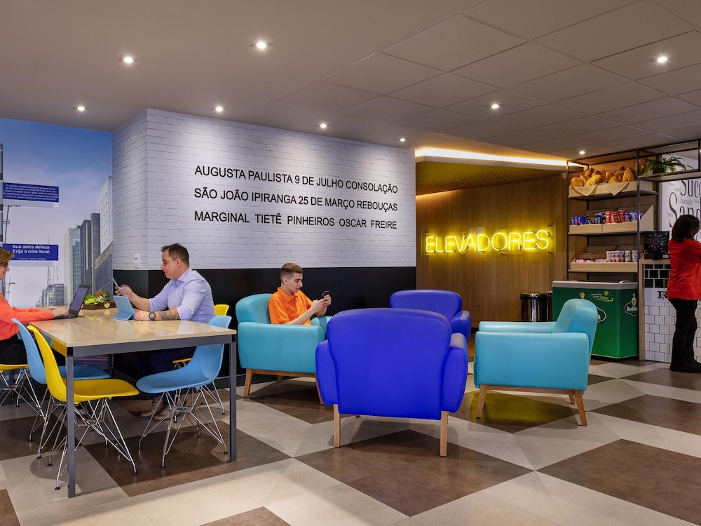 Ibis Budget SP Centro Sao Joao 47/75