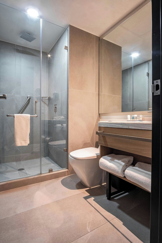 غرفة قياسية بسريرين كوين للمدخنين، SJ Grand Hotel Monterrey 3/3