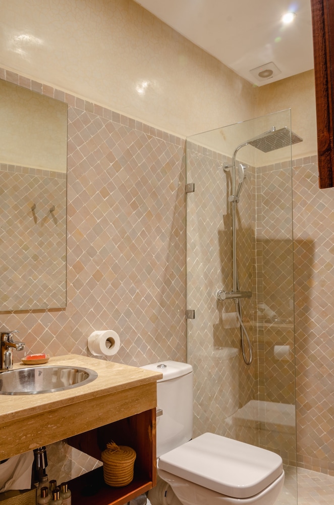 Riad Charai 74/77