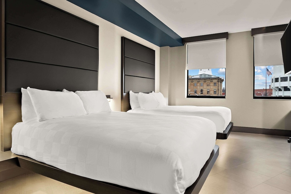 CityFlatsHotel - Port Huron, an Ascend Collection Hotel 14/40