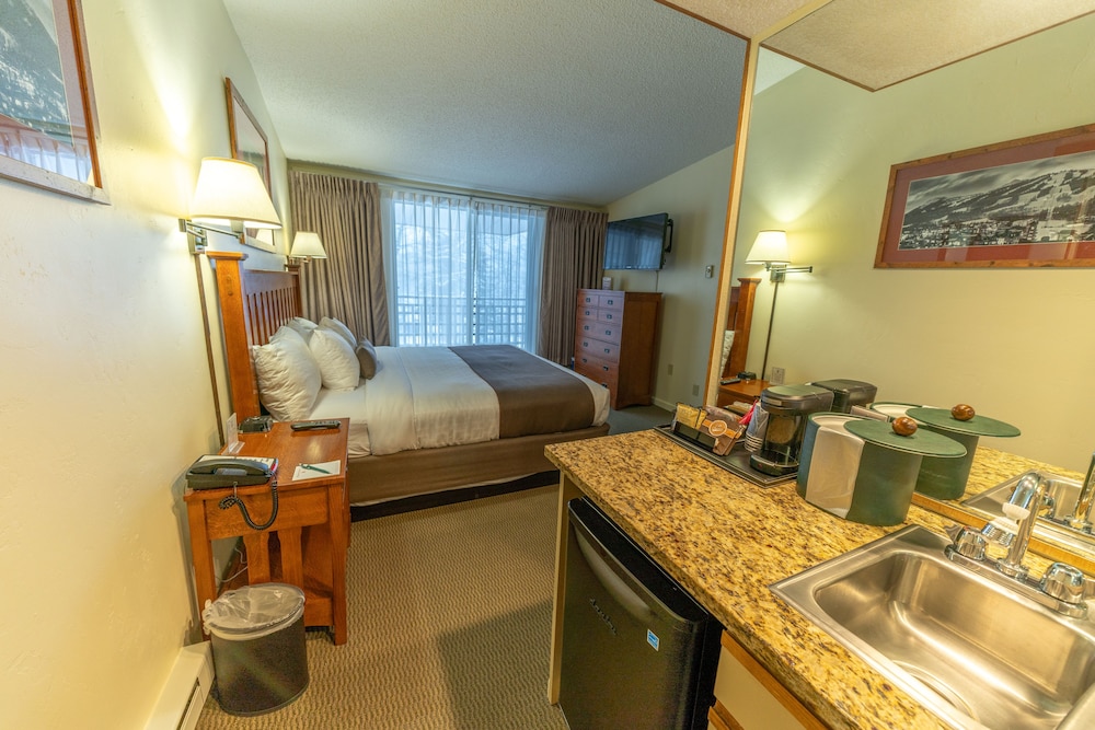Pokolodi Lodge 38/38