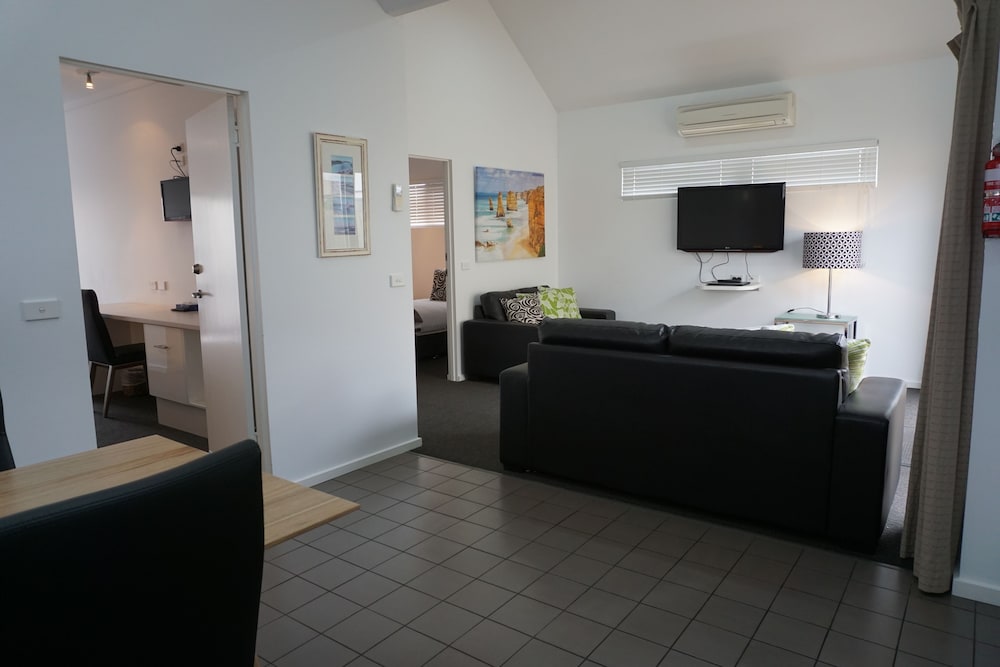 Ashmont Motor Inn & Apartments 22/31
