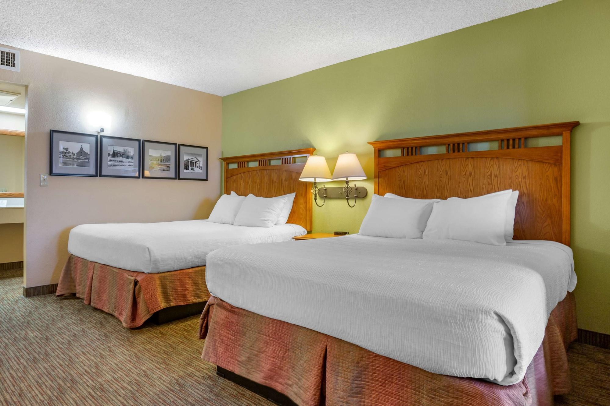 غرفة قياسية بسريرين كوين لذوي الإعاقة، Best Western Plus King's Inn & Suites 2/9