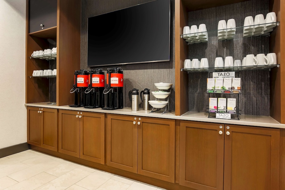 Hyatt Place Waco 6/38